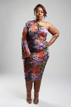 Load image into Gallery viewer, Multi Snake Dress- Plus Size
